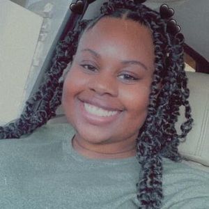 Meet your Posher, Whitney